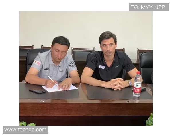 成都篮球队在全国耐力排行榜中荣获第十名展现出强大实力与团队精神 成都篮球队在全国耐力排行榜中荣获第十名展现出强大实力与团队精神